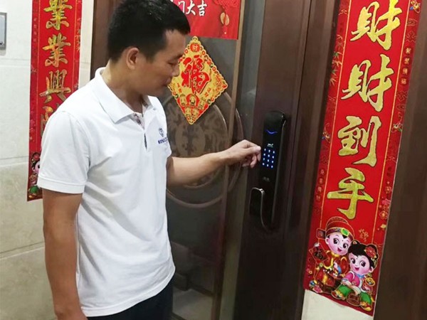 指紋密碼鎖哪個品牌好？